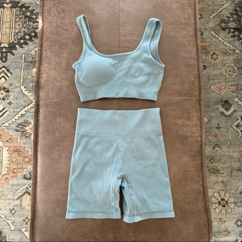 Ribbed Workout Set Bike Shorts and Sports Bra Size Small